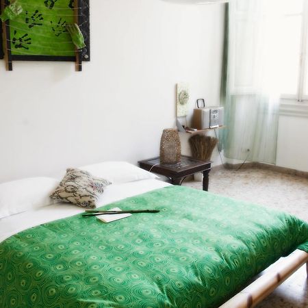 B&B 5 Sensi ฟลอเรนซ์ ภายนอก รูปภาพ